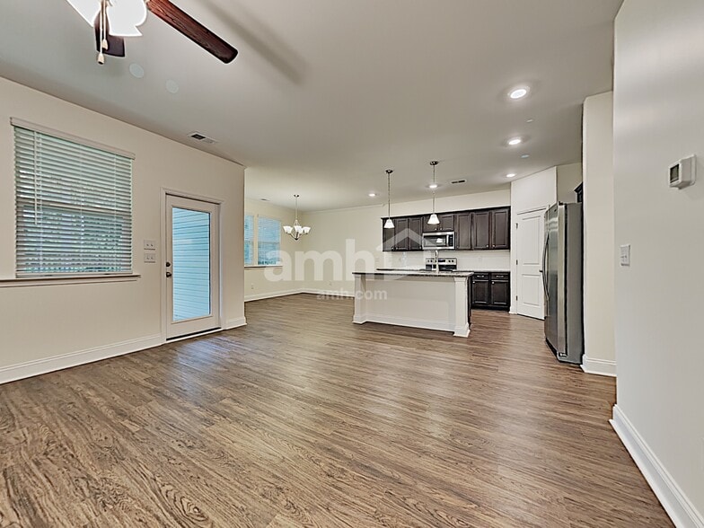 Building Photo - 120 Sweet Gum Dr