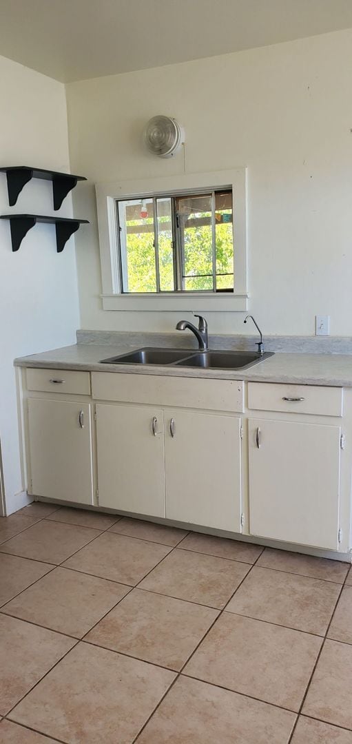 Building Photo - AVAILABLE NOW!! 2 Bedroom with Office space in Jerome contact Property Pros