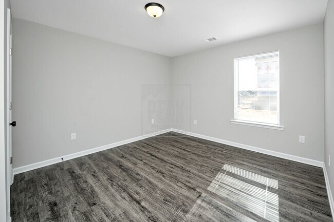 Building Photo - Grand Opening Special: New Construction Re...