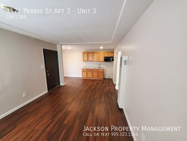Building Photo - 1171 N Perris St