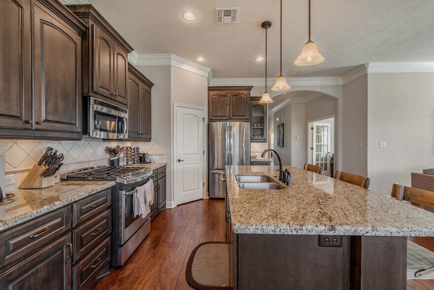 Building Photo - Available August 2026! Beautiful home in the Carters Crossing subdivision!