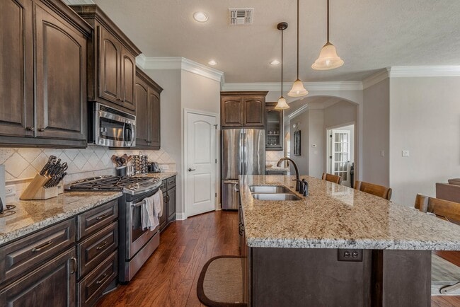 Building Photo - Available August 2026! Beautiful home in the Carters Crossing subdivision!