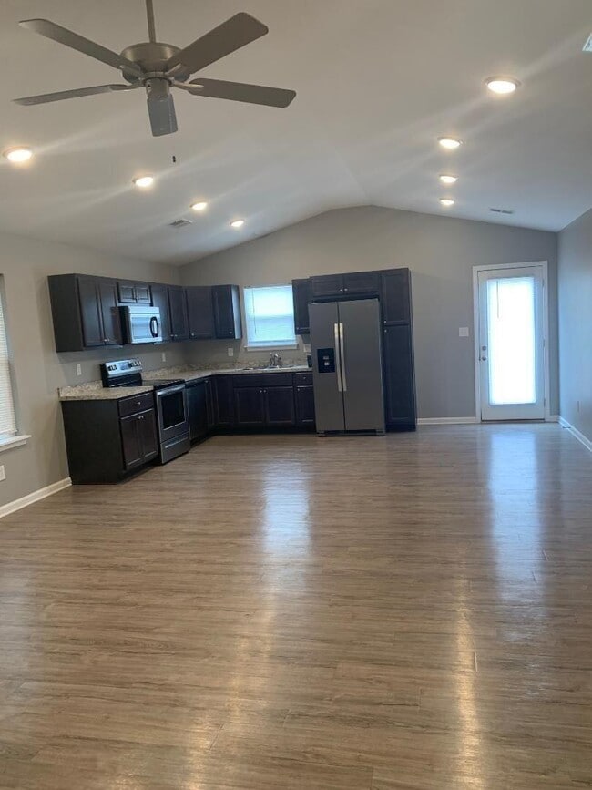 Building Photo - 2621 Hailey Rose Way