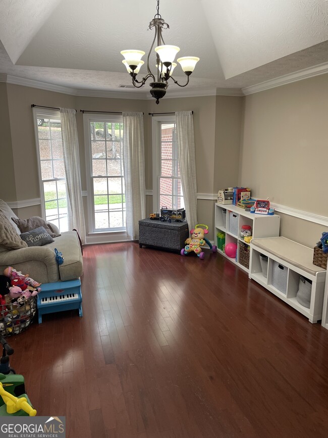 Building Photo - 453 Saddlebrook Trail