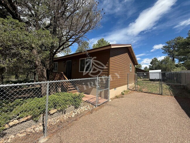 Building Photo - 1982 Stagg Run