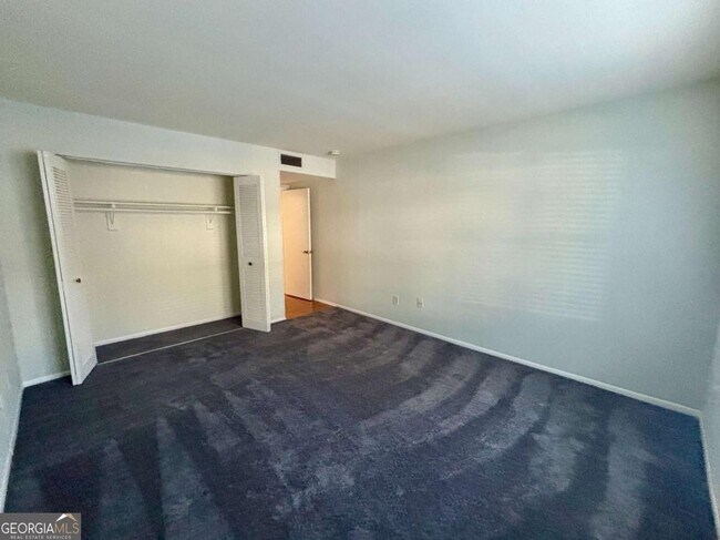 Building Photo - 57 Doranne Ct