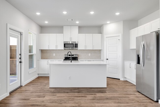 Building Photo - Discover the Best of Midlothian Living
