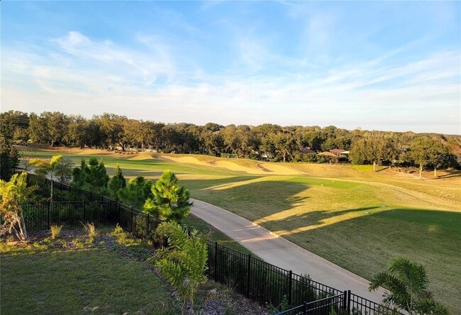 Building Photo - 15627 Vetta Dr