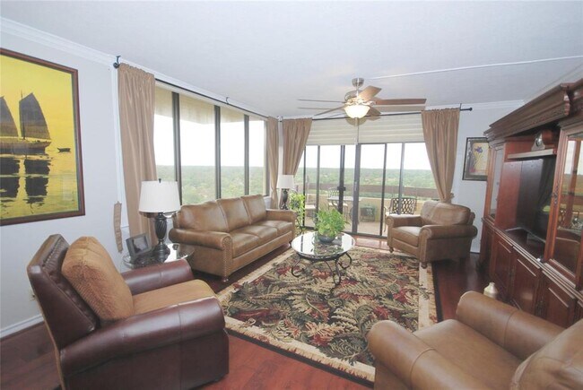 Building Photo - 14655 Champion Forest Dr Dr