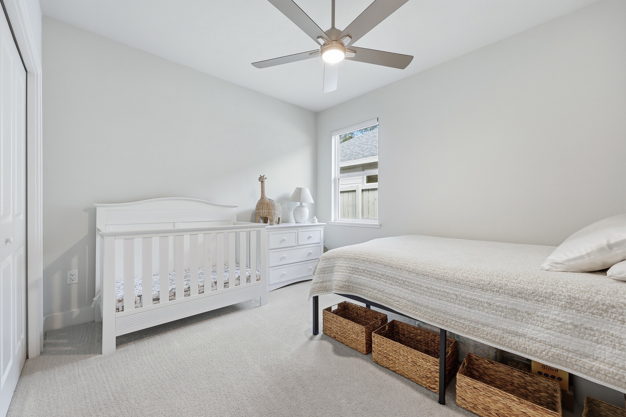 Building Photo - 534 SW 145th Dr