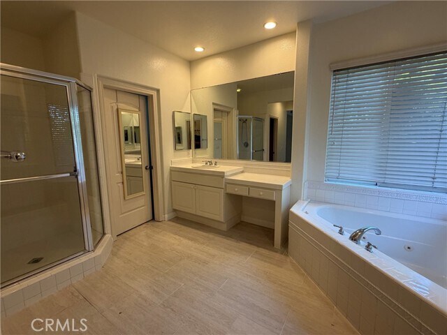 Building Photo - 7056 Ashley Dr