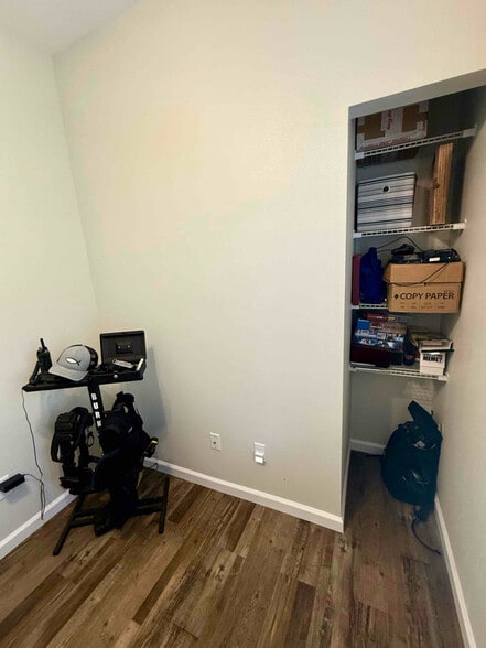 Building Photo - 23 Lance Ln