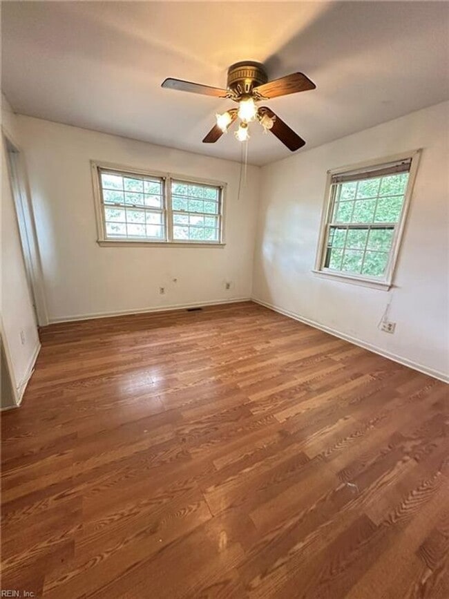 Building Photo - Courthouse Green