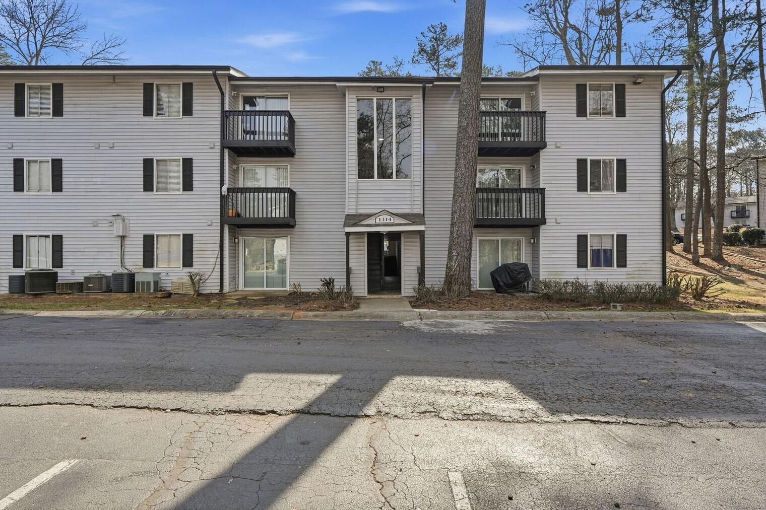 Building Photo - 1314 Stone Mill Ct