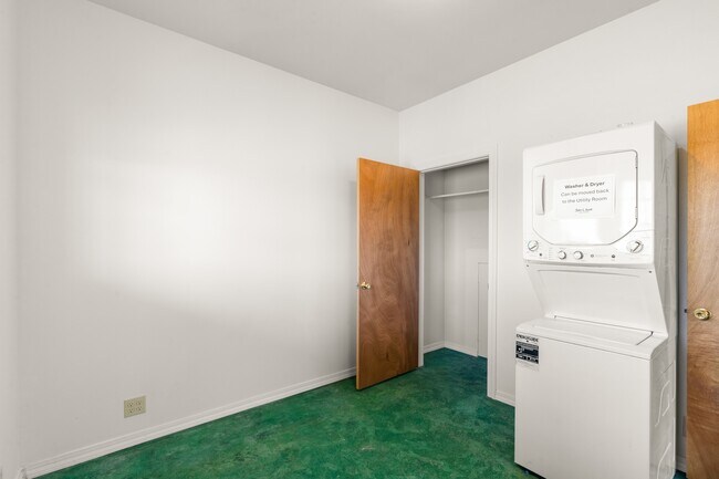 Building Photo - 1140 Ocean Shores Blvd SW