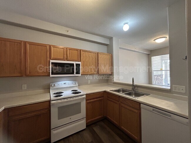 Building Photo - 9758 Laredo St.