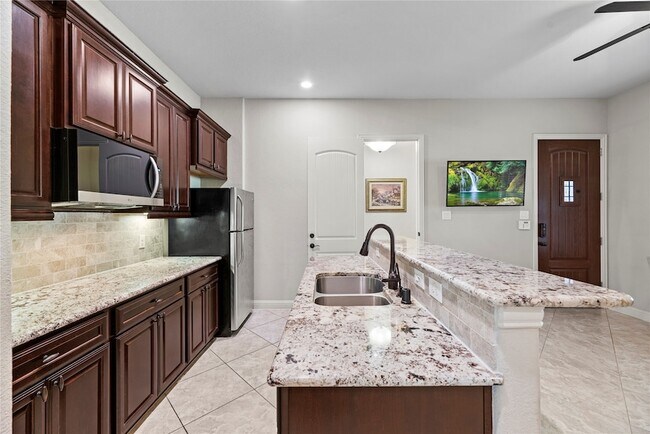Building Photo - 6407 Sunstone Falls Ln