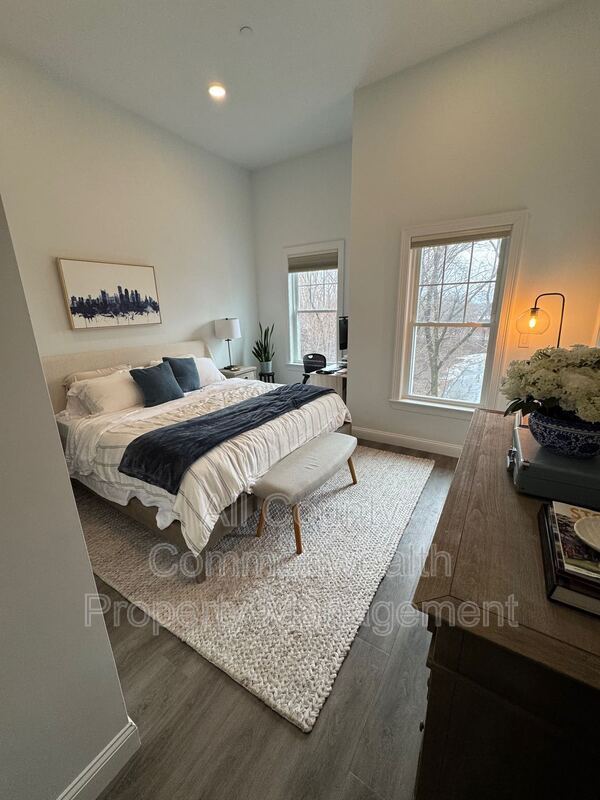 Building Photo - 320 Middlesex Ave