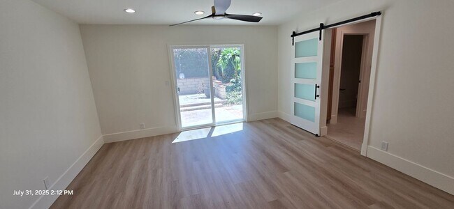 Building Photo - 3024 Sonrisa Dr