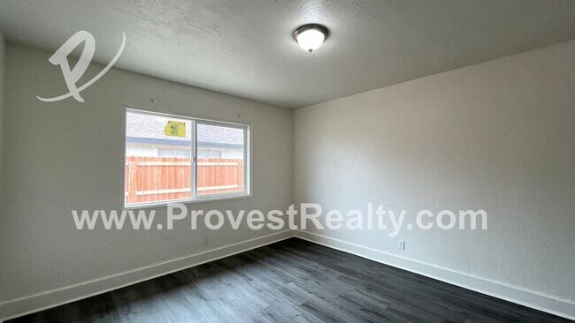 Building Photo - 11800 White Ave