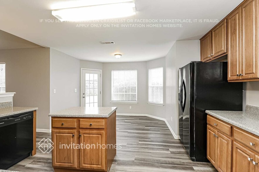 Building Photo - 175 Elba Dr