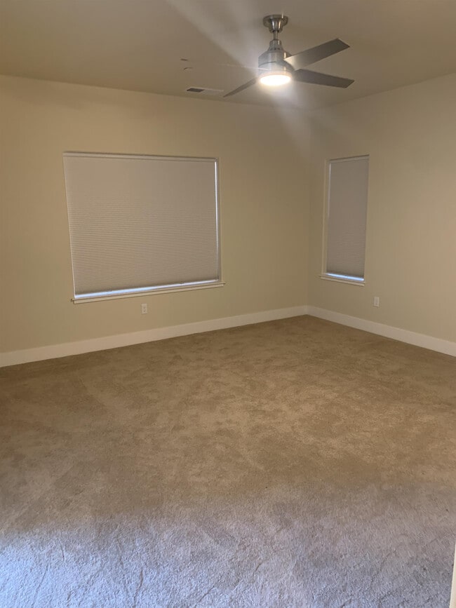 Building Photo - 3626 Aaron Dr