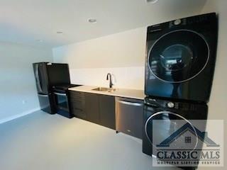 Building Photo - 133 Sunset Dr