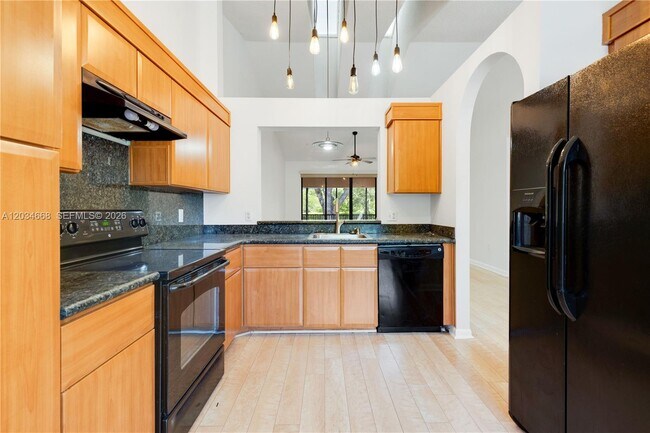 Building Photo - 104 NW 98th Terrace