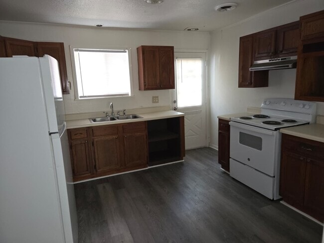 Building Photo - 3104 Meadow Forest Dr