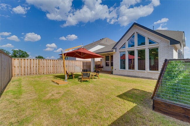 Building Photo - 617 Buckaroo Dr