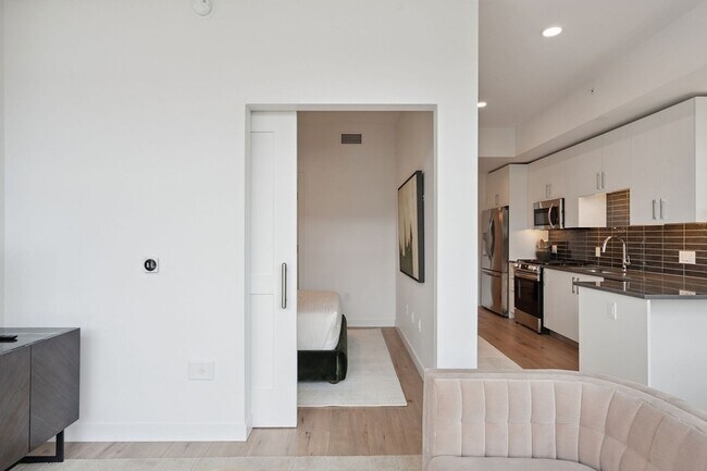 Building Photo - 1212 Demonbreun St