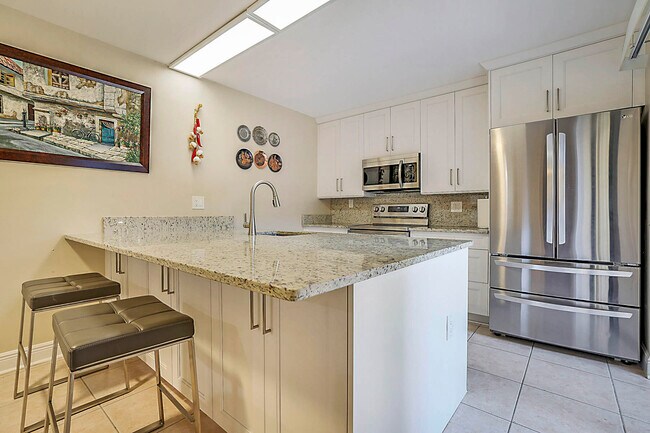 Building Photo - 3071 30th Ct