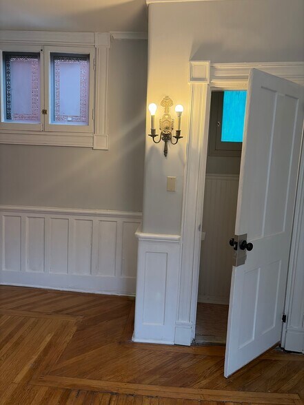 Building Photo - 7 Union St