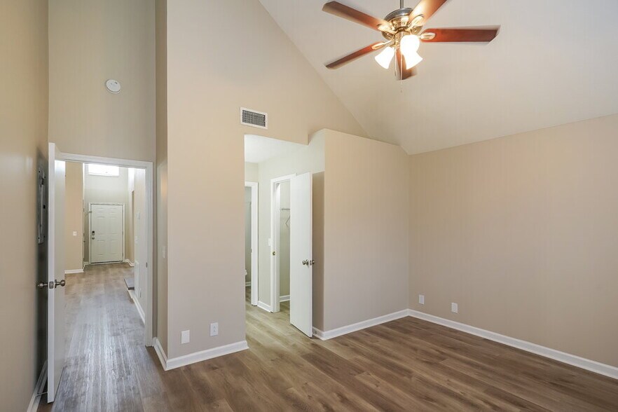 Building Photo - 1016 Mansker Dr