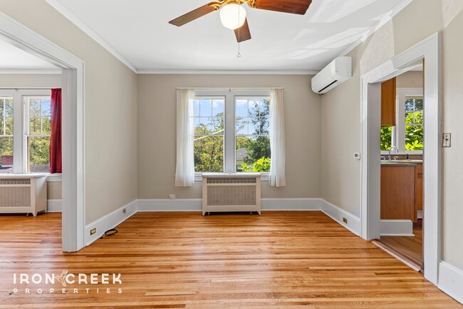 Building Photo - Charming Craftsman Home with Modern Conven...