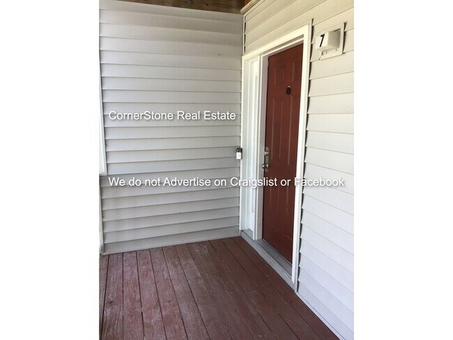 Building Photo - 349 Waterdown Dr