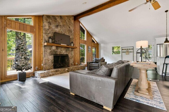 Building Photo - 180 Waterfront Dr