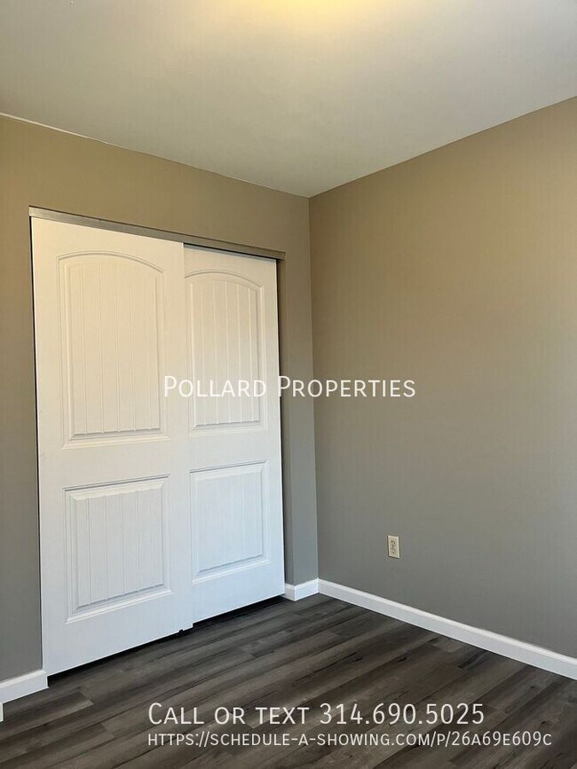 Building Photo - 417 Briden