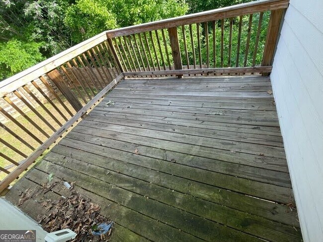 Building Photo - 185 Glenrose Cir SW