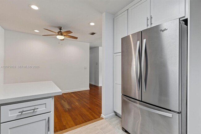Building Photo - 6629 SW 65th St