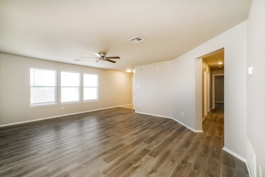 Building Photo - 3654 Archer Blvd