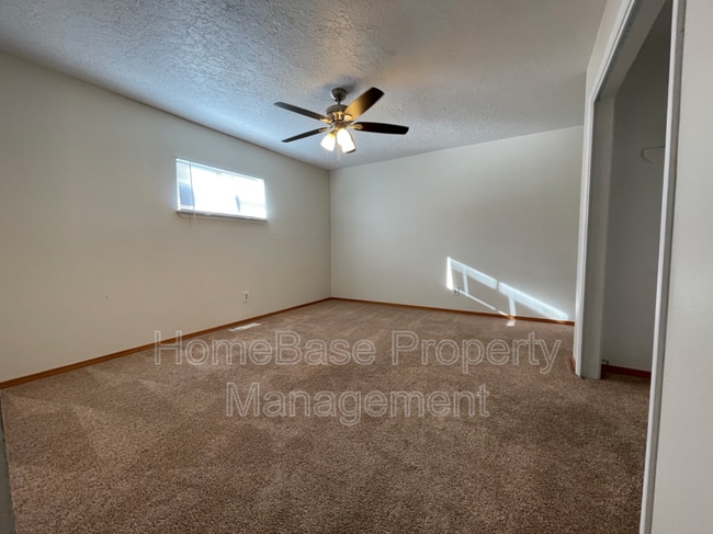 Building Photo - 2600 Cliffside Dr