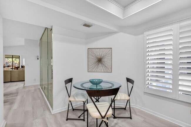 Building Photo - 15314 Strathearn Dr