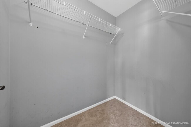 Building Photo - 1286 W Black Wolf Rd