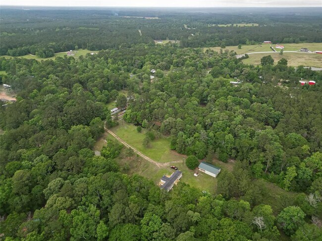 Building Photo - 8856 Greenwood Dr