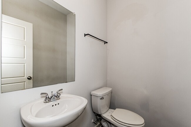 Building Photo - 5520 Cathwick Dr