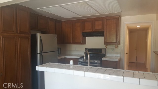 Building Photo - 880 Robles Pl