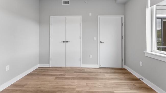 Building Photo - 475 Communipaw Ave