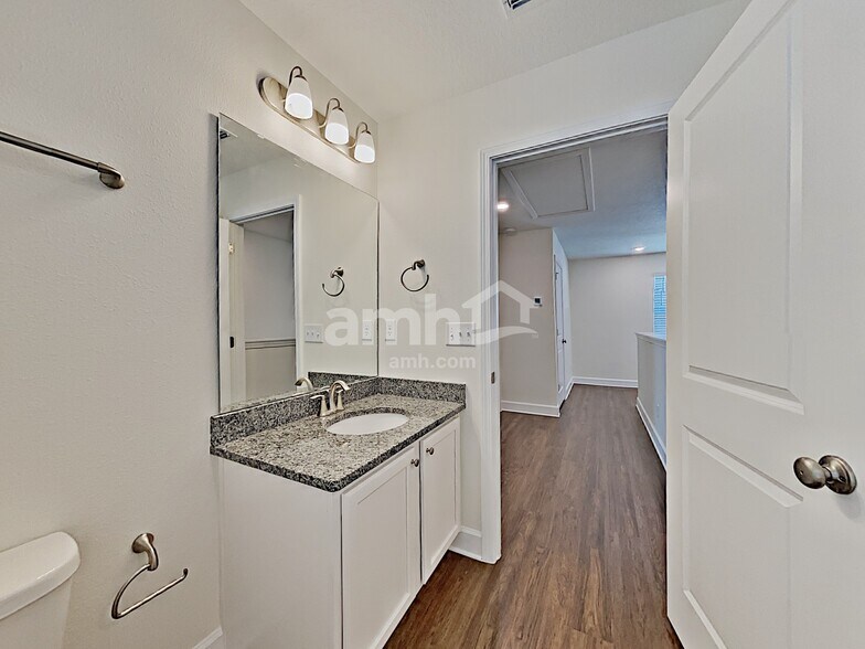 Building Photo - 10309 Watercrest Ct