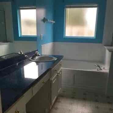Building Photo - 14500 Woodfield Cir N